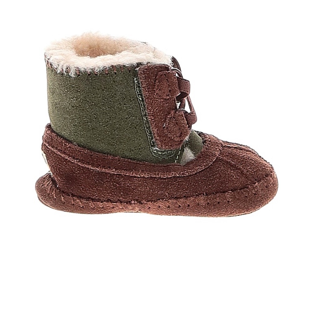 Ugg - Picture 2 of 5